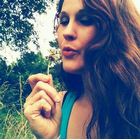 Meet your Posher, Beee - Picture 5 of 7